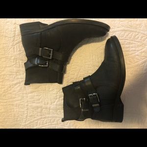 Vince Camuto black leather booties